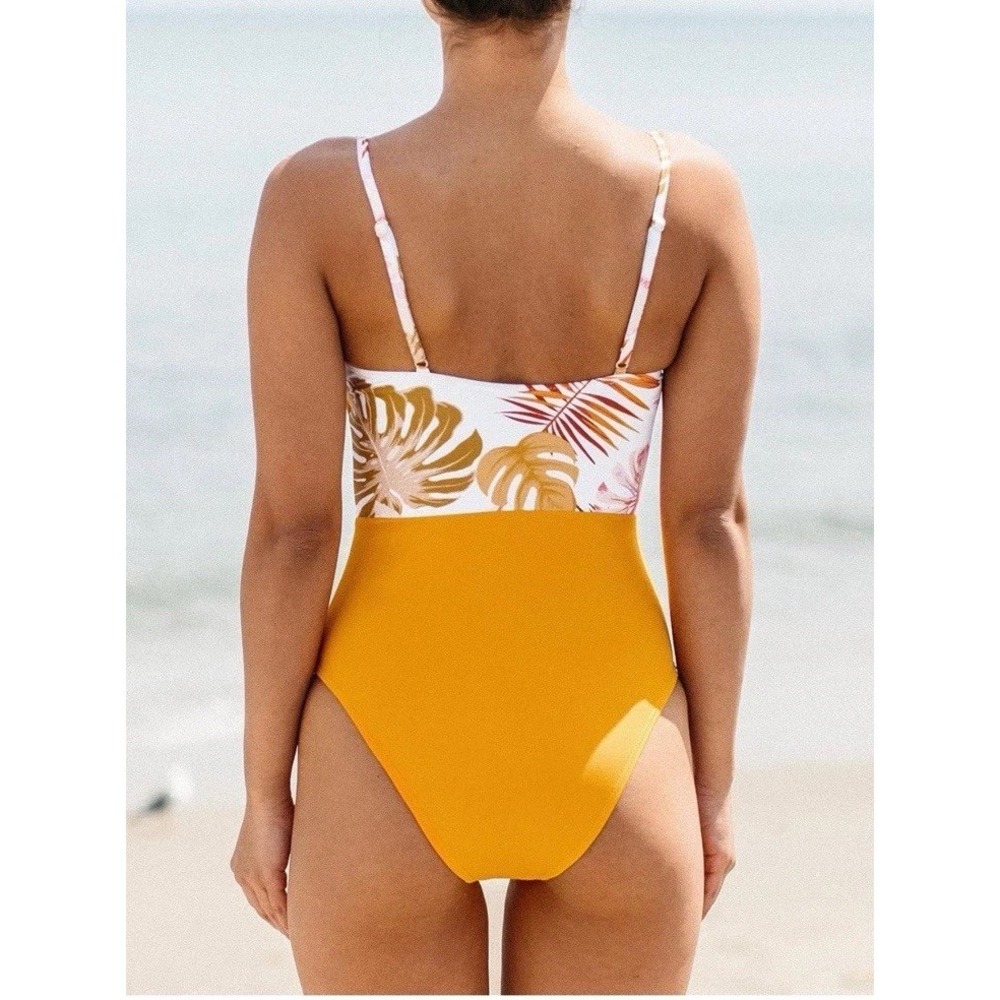 Cupshe Tropical Print One Piece Swimsuit Size M - Picture 2 of 7